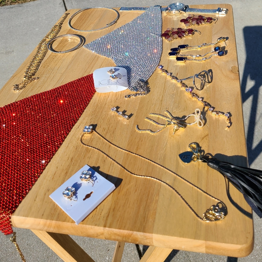 Free 10 pieces of jewelry full price (value $60) purchase or $60 or more bundles